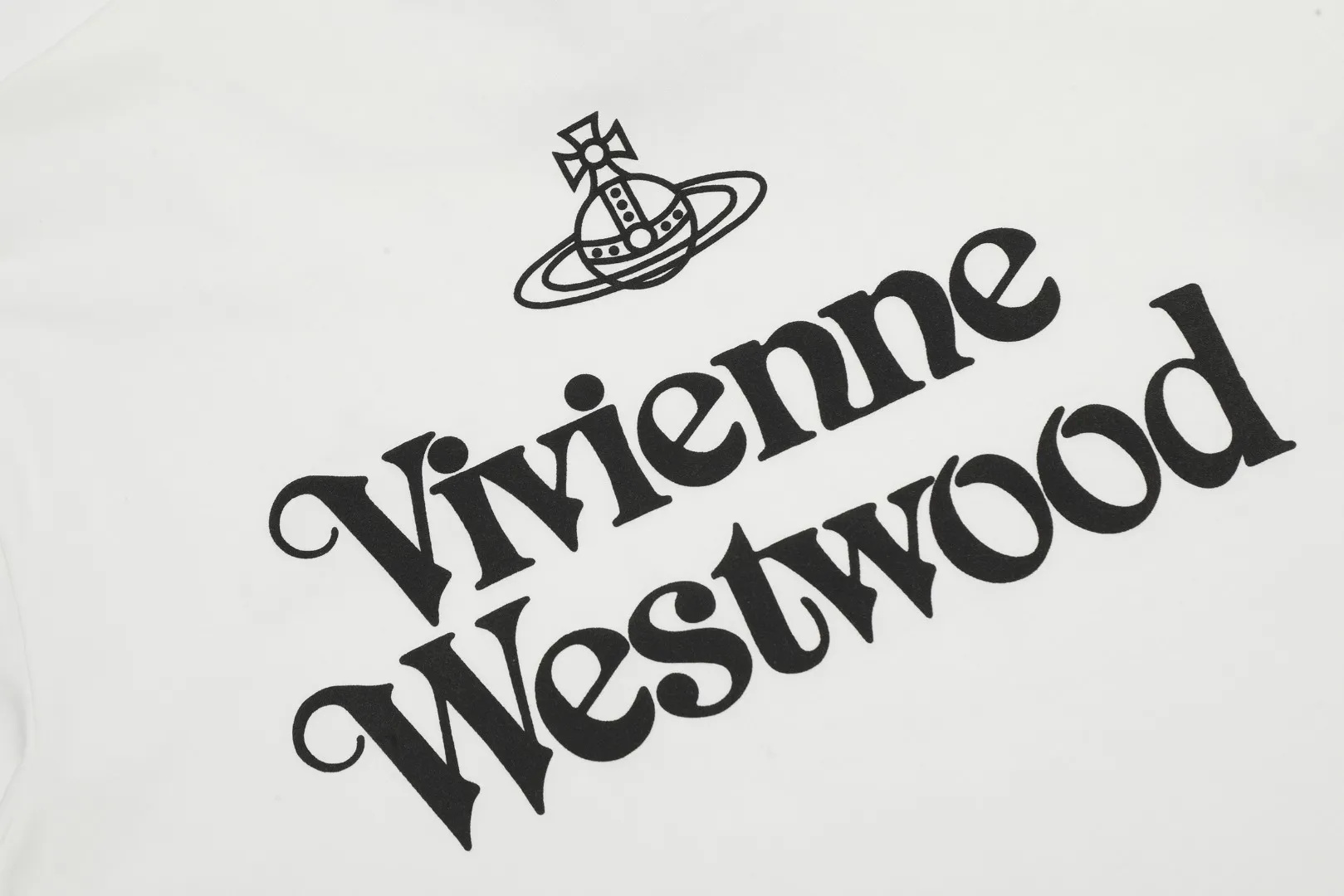 vivienne west wood Queen Mother West classic logo printed short sleeves, color matching, high-end niche, fashionable must-have matching style, 2024 top hot style, no need to say more, just open the details. Size: XS-L Color: black white